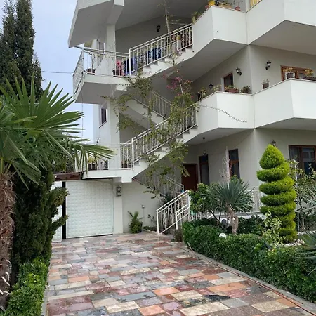 Prime Guest house *